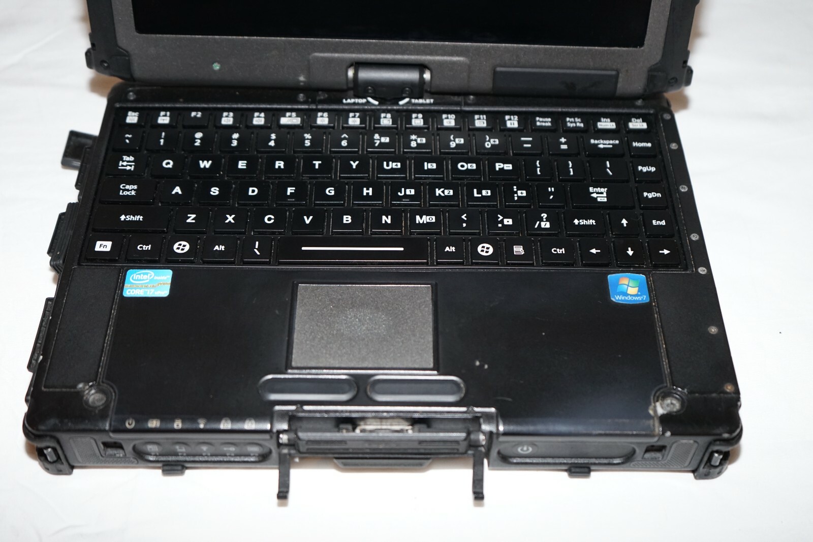 ^ Getac V200-G2 Intel Core i7-3520M @ 2.90GHz 4GB Ram 500GB HD No OS #C1265