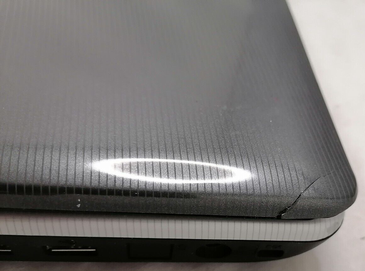 FOR PARTS 15.6″ Toshiba Satellite L505-ES5018 (Pentium T4400/3GB RAM/NO HDD)