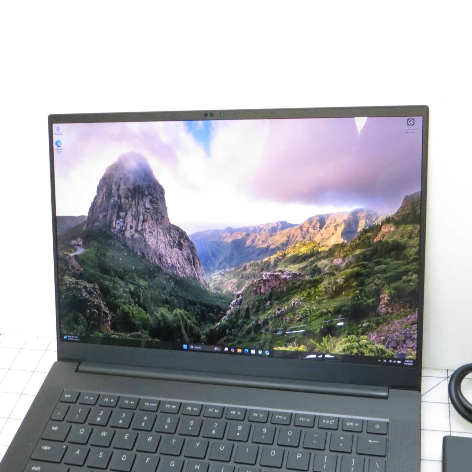 Razer Blade 14 Ryzen AI 9 RTX 5070 32GB DDR5 1TB SSD 3K 120Hz Win 11 Laptop PC