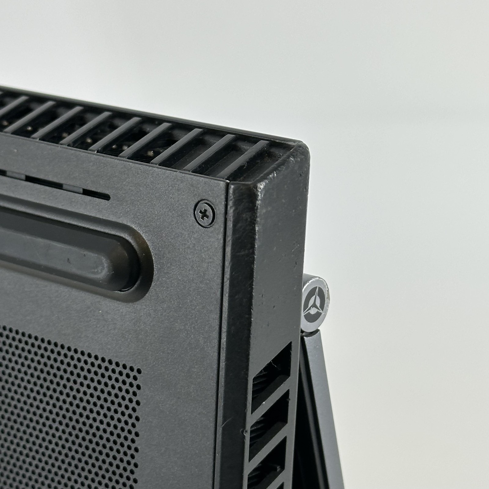 Lenovo Legion 7i 15.6 240Hz FHD i7-10750H 2.60GHz 32GB 2TB RTX 2070 Super Max-Q