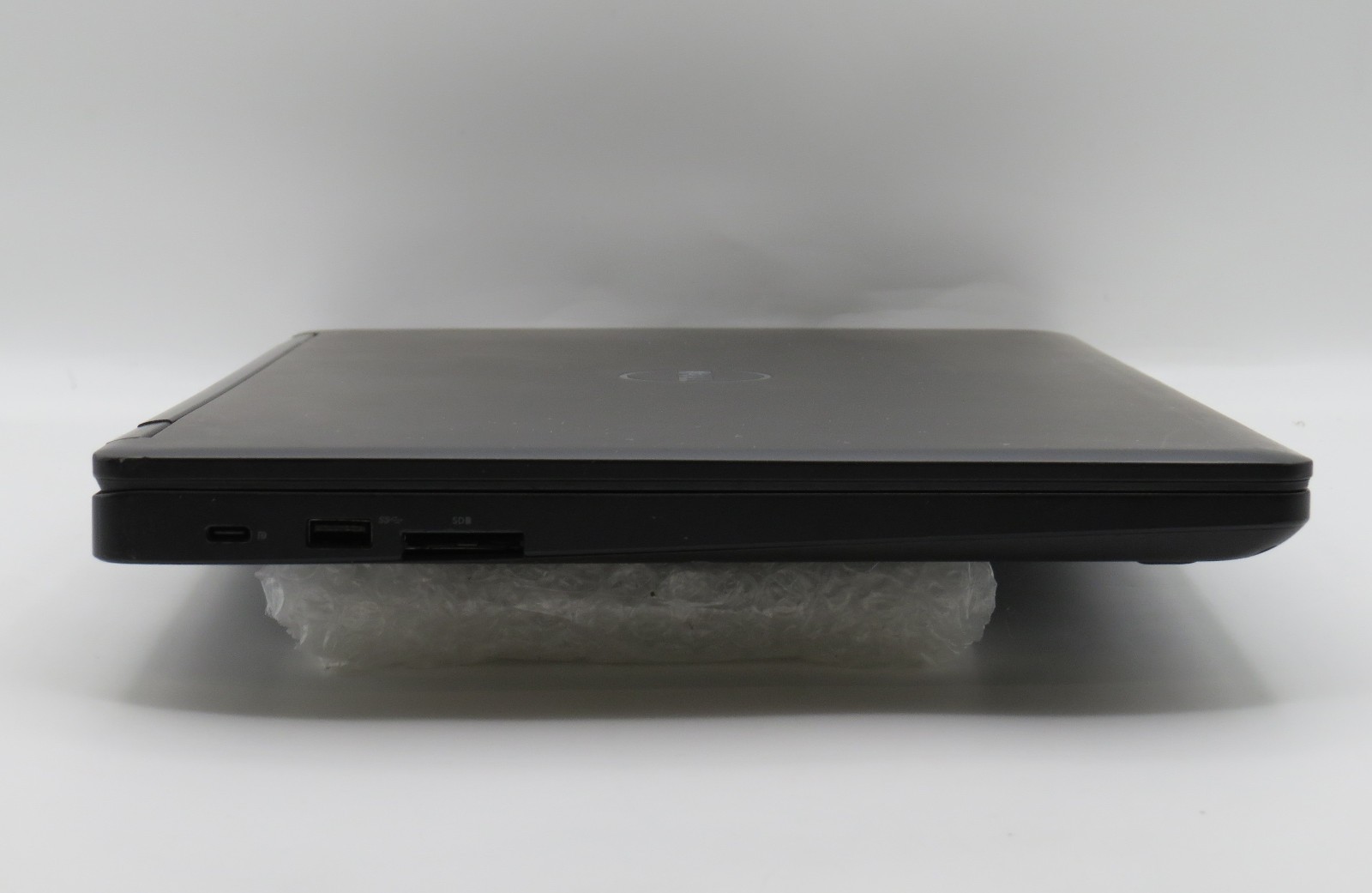 Dell Latitude 5590 | i7-8350U @ 1.7GHz | 16GB DDR4 | 256GB m2 | 15.6″ | No OS