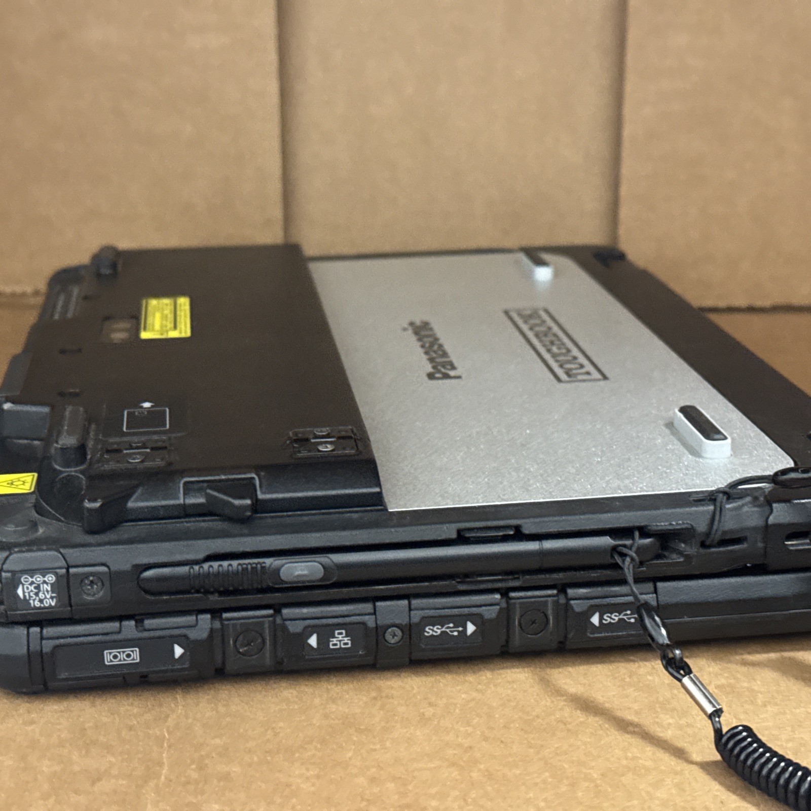 Panasonic Toughbook CF-20 i5-7Y57 1.20GHz 480GB SSD 8GB No Window W/ Pen 7th Gen