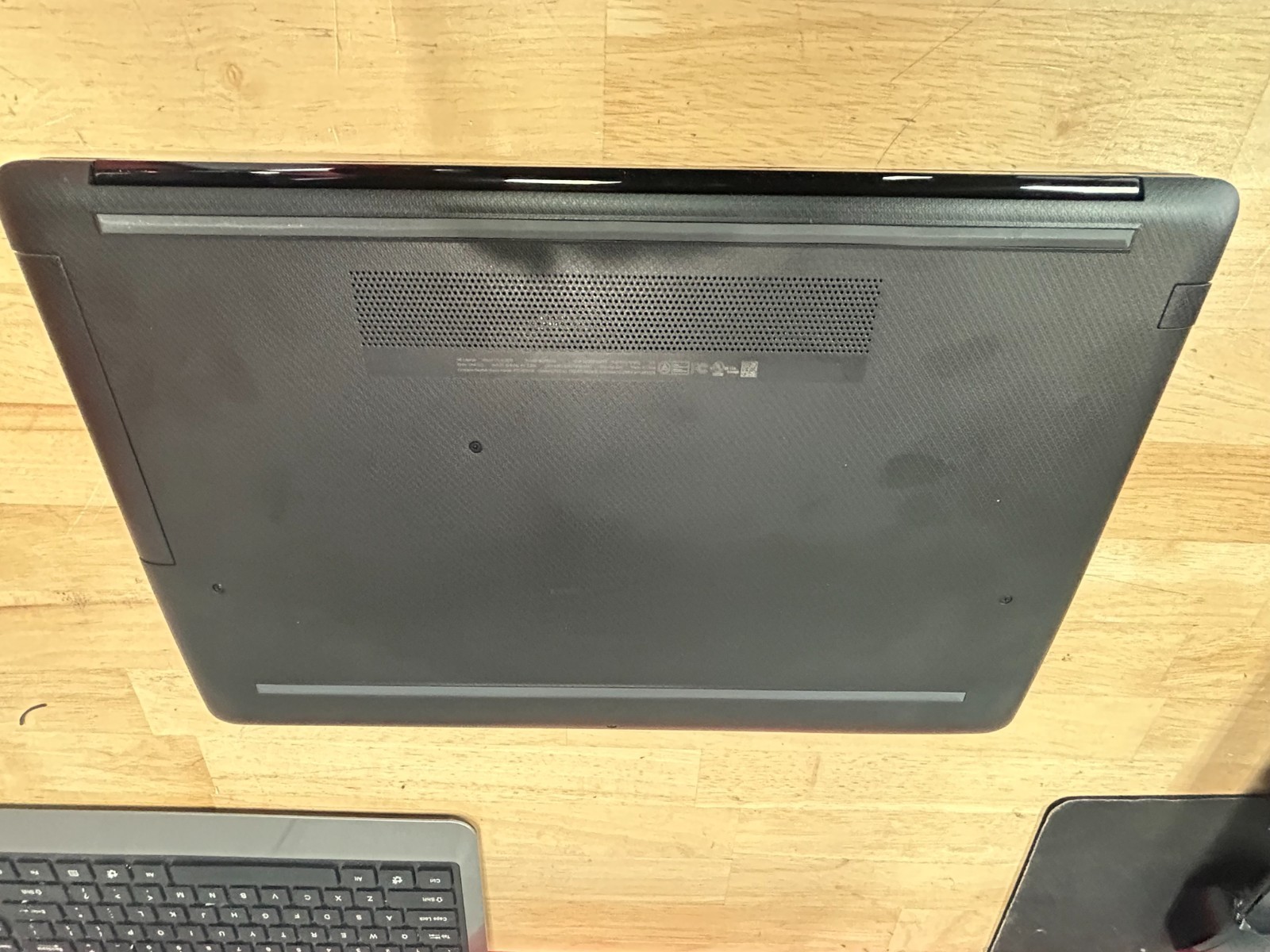 HP 17t-by300 i7-1065G7, 1Tb HDD w/ Intel Optane Flash, 8Gb DDR4, Win 11