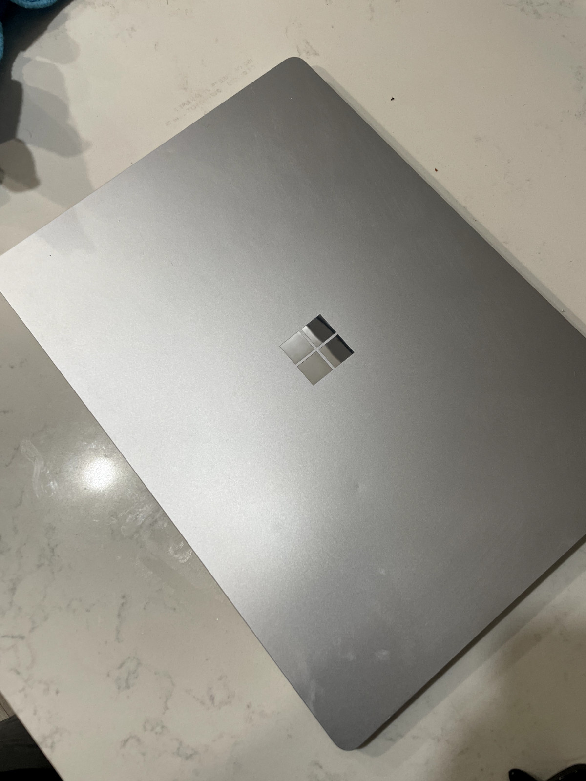 Microsoft Surface Laptop 4 13″ (256GB SSD, Ryzen 5, 2.20 GHz, 8GB) Laptop -…