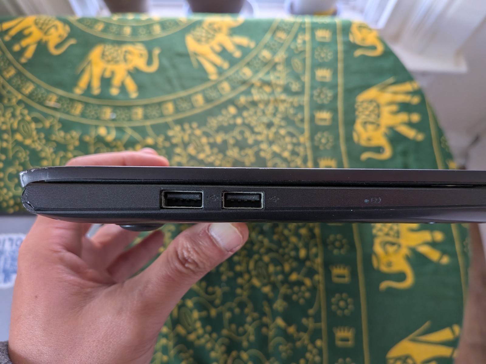Asus Vivobook X513EQ Core i5-1135G7, 16 GB, Nvidia MX 350, 512 GB SSD
