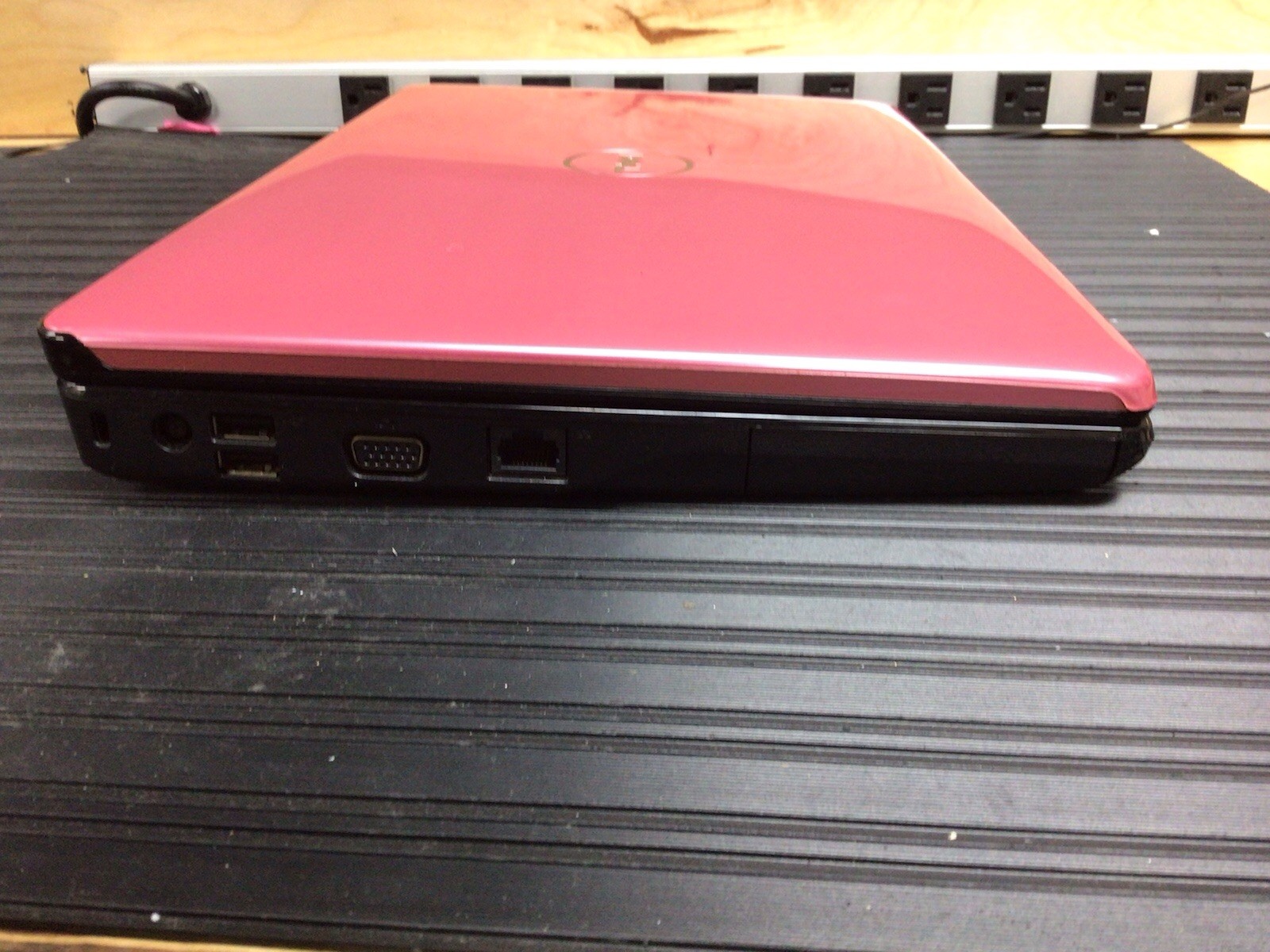 Dell Inspiron 1545 Intel Pentium Dual-Core T4400 2.2GHz 4GB 320GB HDD AS IS