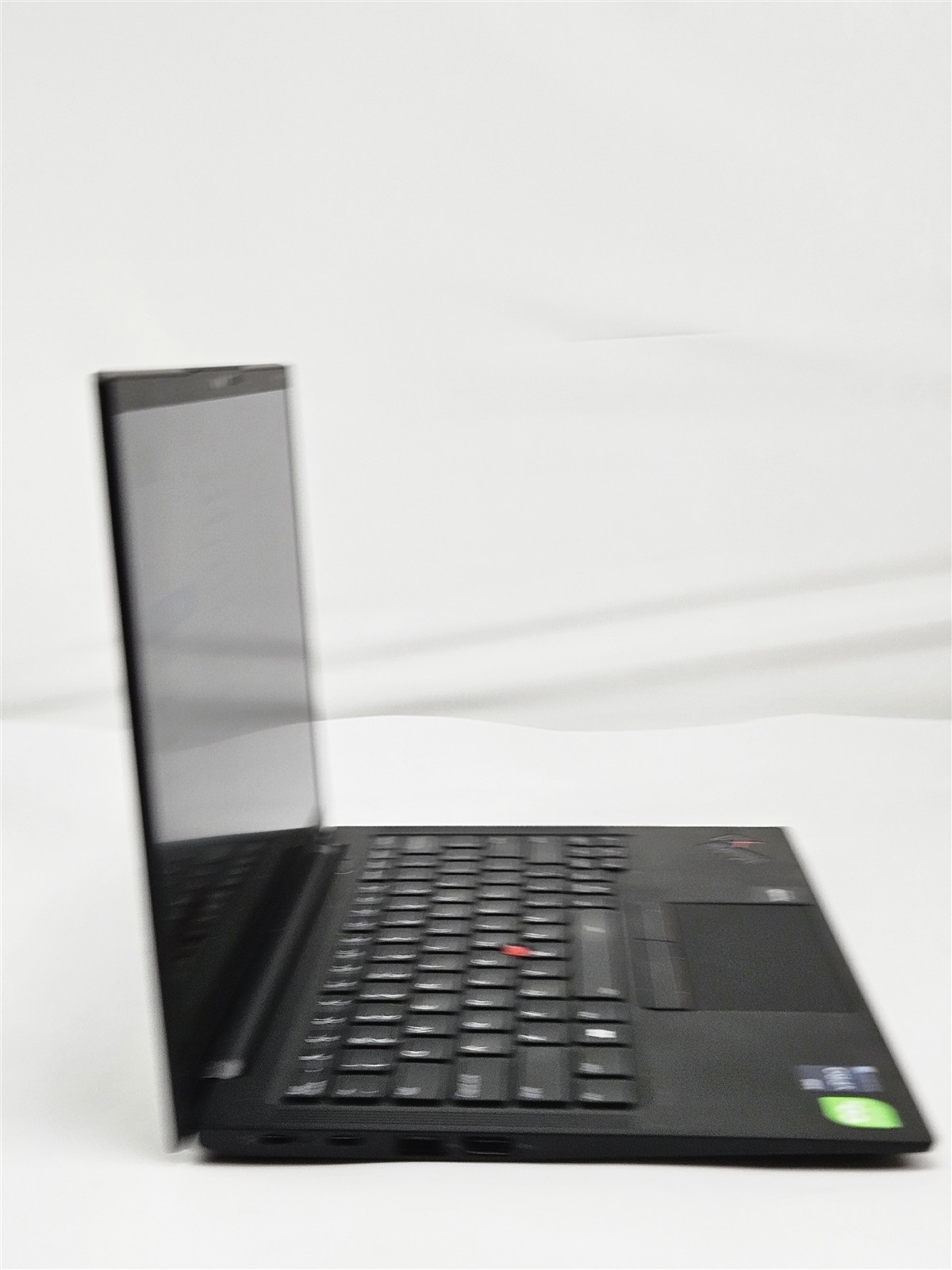 Lenovo ThinkPad X1 Carbon Gen 10 Intel Core i7 1265U 16GB 512GB 14 Iris Xe