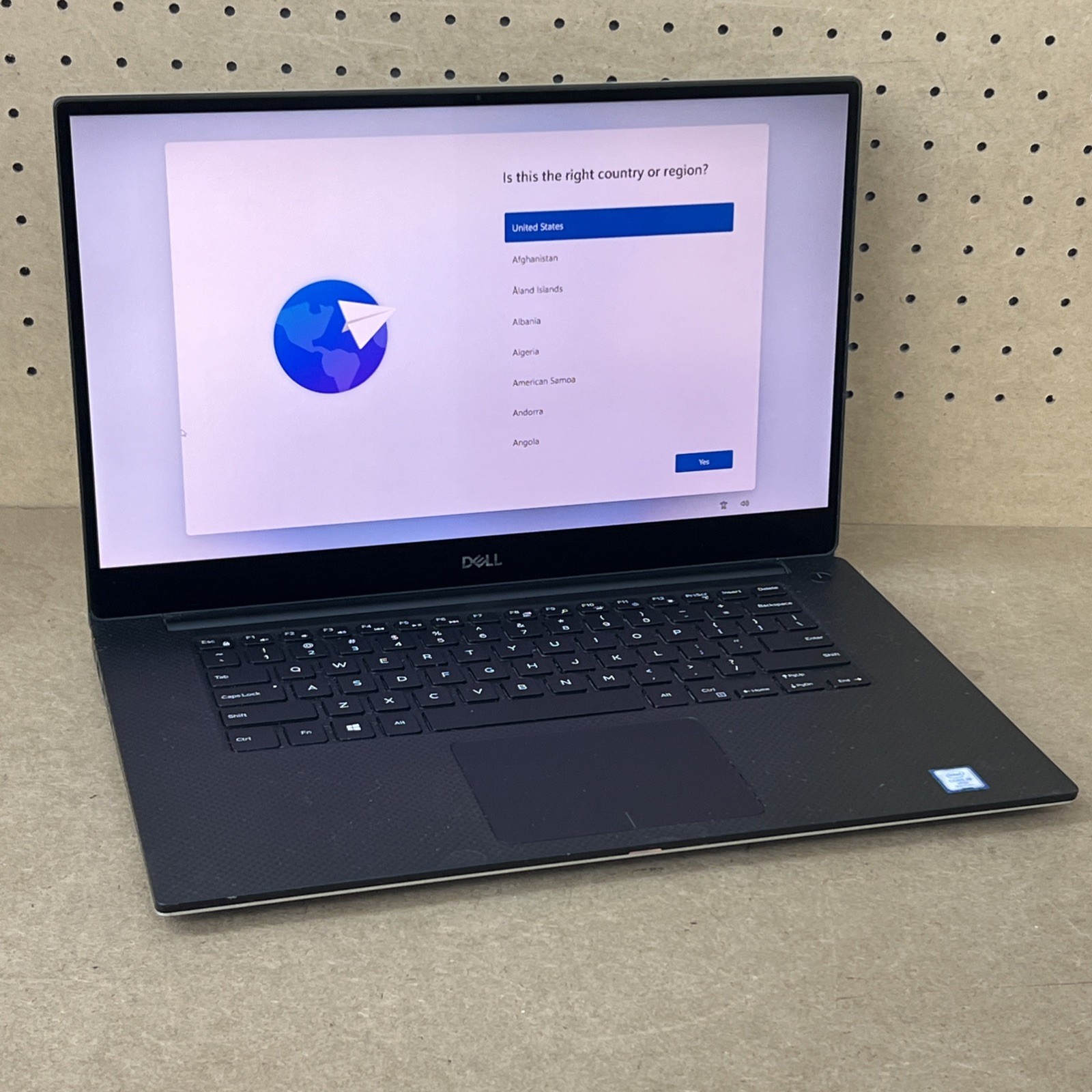 Dell Precision 5540 4k Touch i9-9880H 16GB Ram 512GB Quadro T2000 -Good *Low Bat