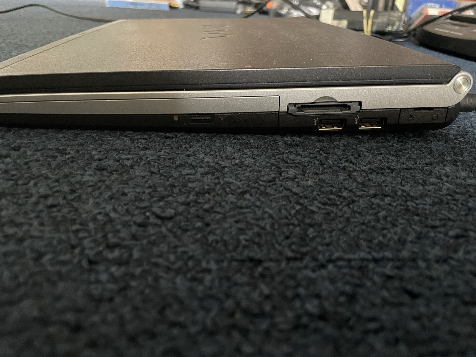 SONY VAIO VGN-SZ340P Laptop Intel CORE2 T7200 2.5GB RAM 120GB HDD Win 7 Ultimate