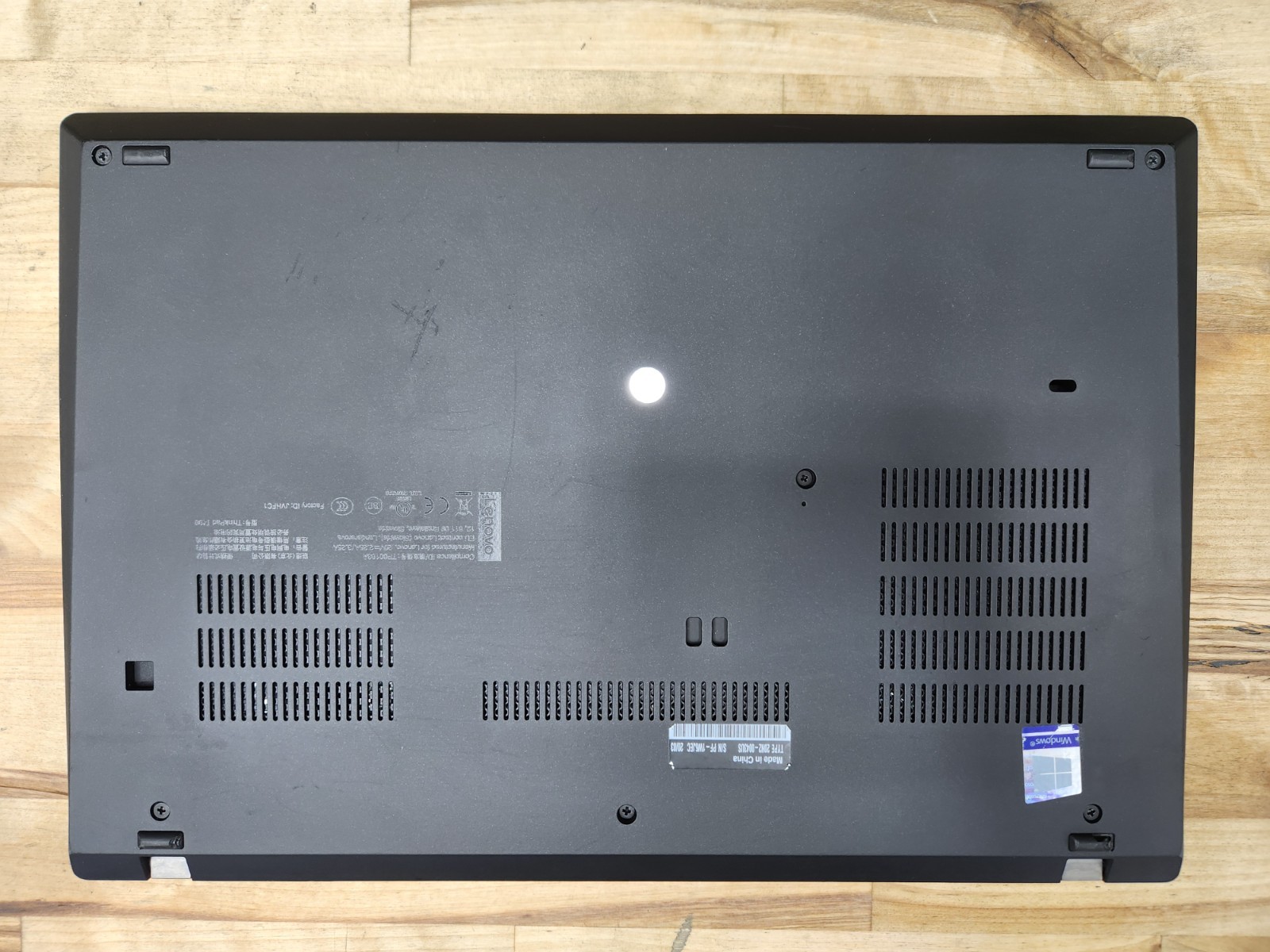Lenovo ThinkPad T490 14″ FHD i5-8365U 1.6GHz 16GB 256GB SSD Windows 11 Pro READ~