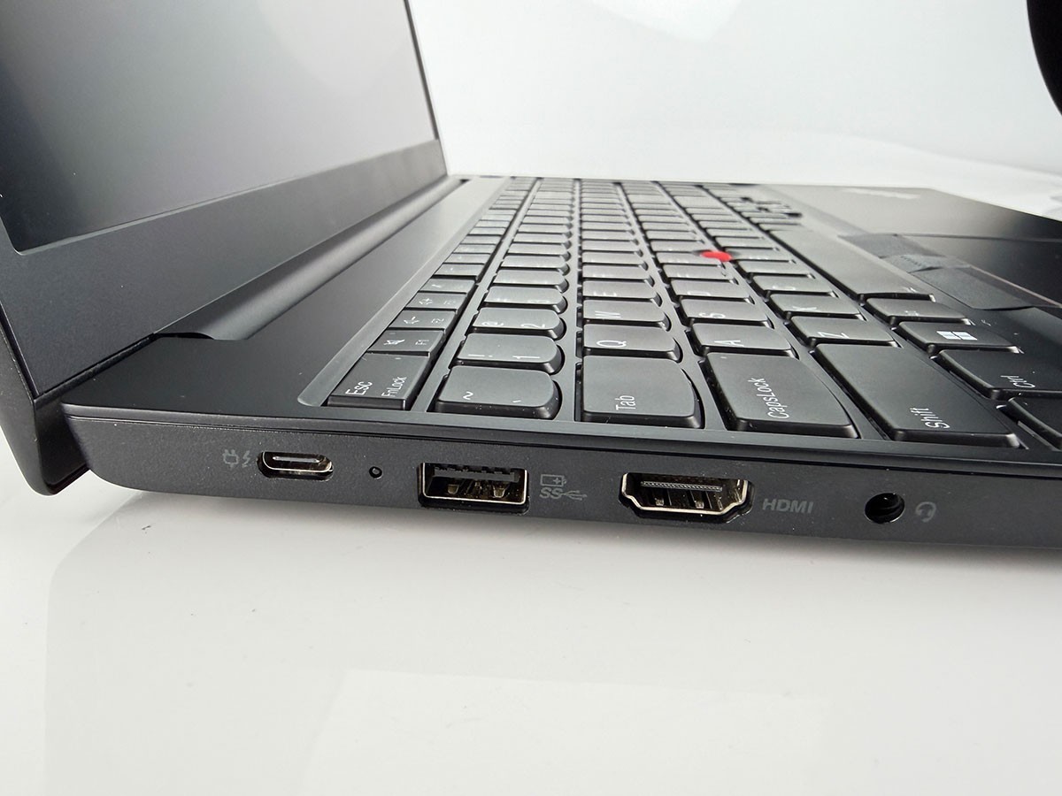 Lenovo ThinkPad E15 G2 20TD001NUS, i7-1165G7, 8GB, 256GB, Laptop Used, Working