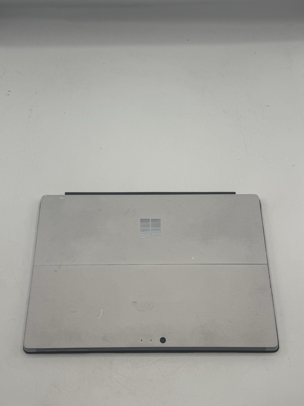 Microsoft Surface Pro 4 1724 12.3” Intel i5-6300U 4GB RAM 128GB SSD WIN10P