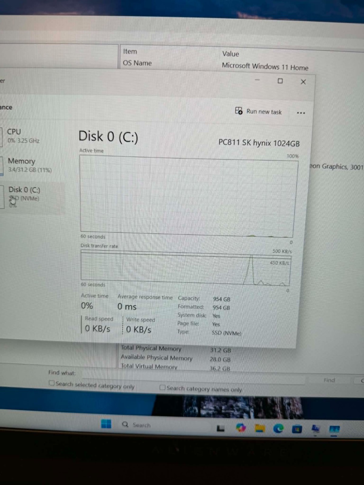 Alienware m18 R1 AMD (Service Tag KJR53JM) Ryzen 9 7845HX, RTX 4070, 32GB RAM