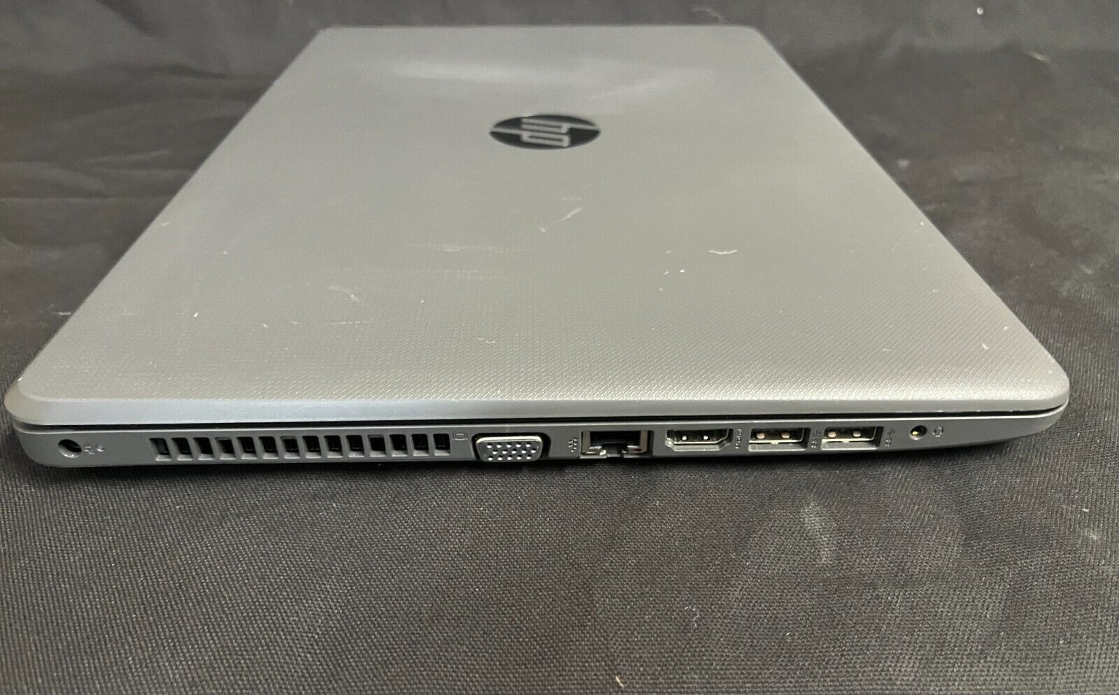 HP 255 G6 | 237 GB SSD | AMD A6-9220 | 8GB DDR4 RAM | USED