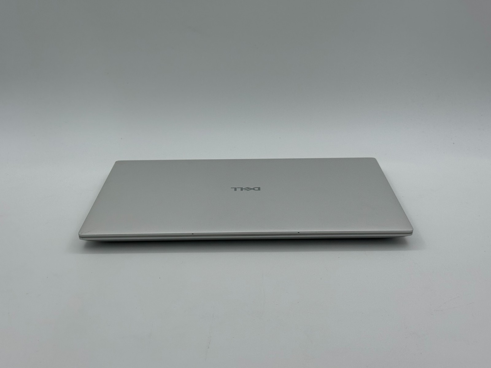 Dell Premium 14.5″ 3.2K OLED Touch Laptop Intel Ultra 7 255H 32GB 1TB SSD