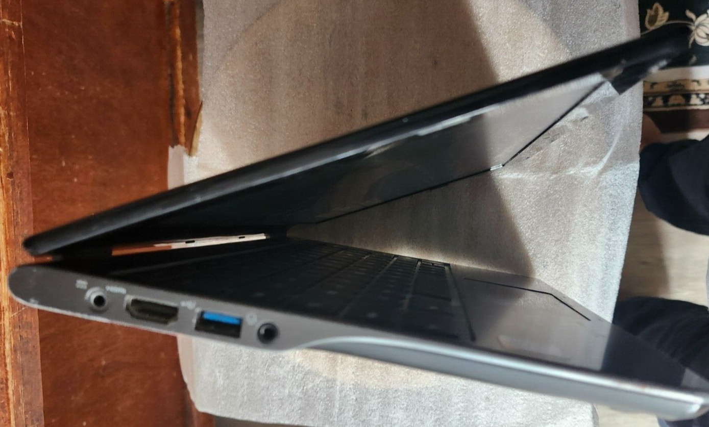 Acer Chromebook C720-2844 Model ZHN USED