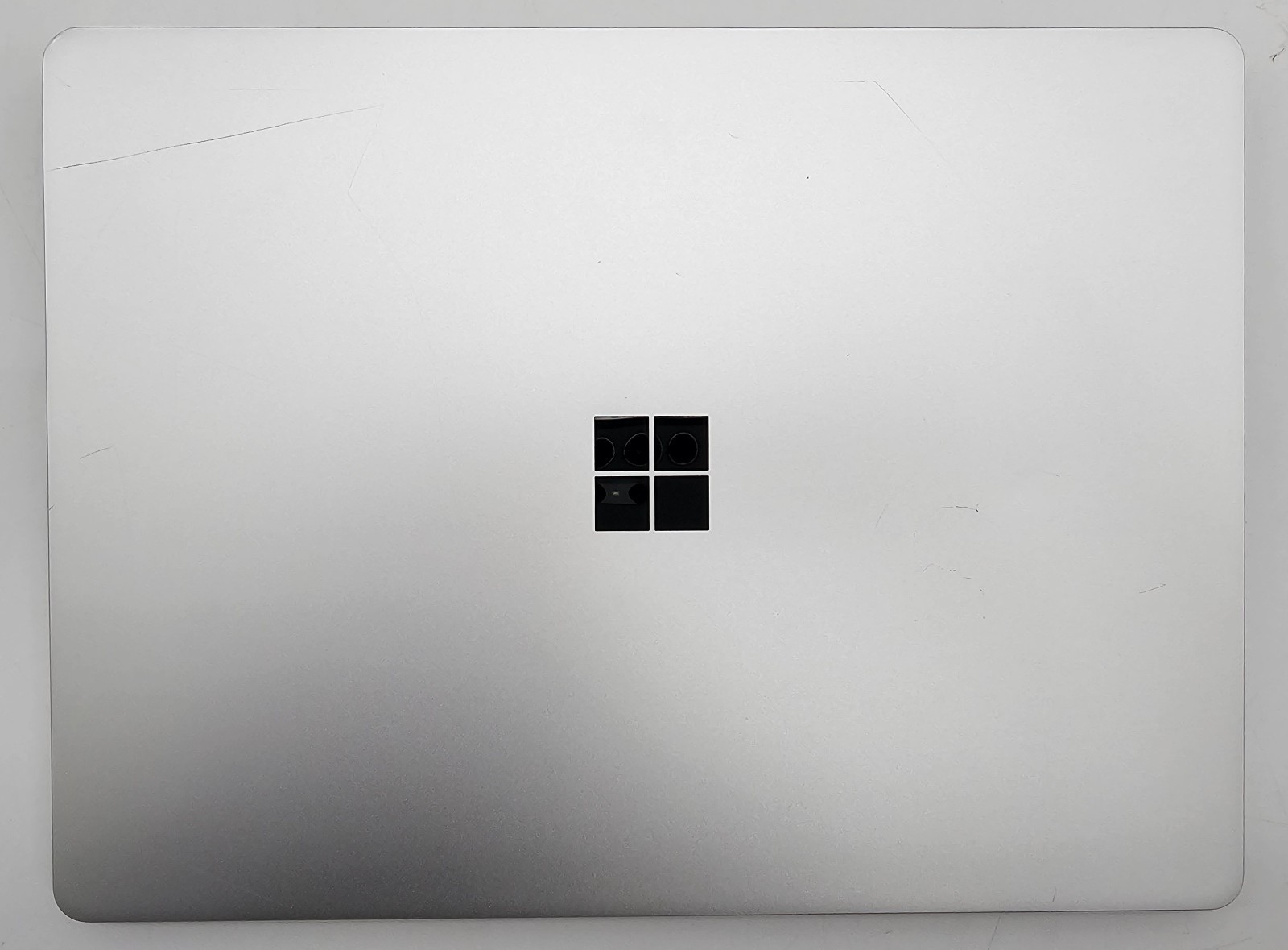 Microsoft Surface Laptop Go – 12.4″ Touch – i5-1035G1 4GB RAM 64GB SSD – Win 11