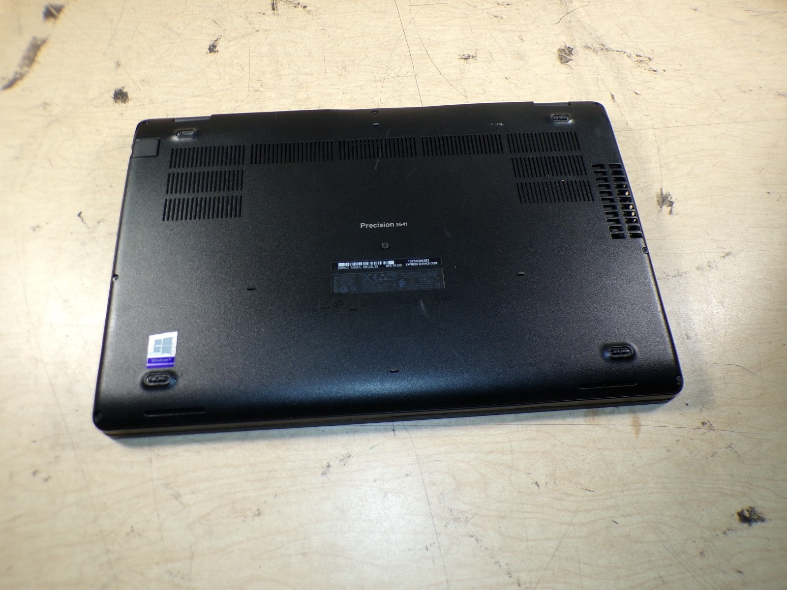 DELL PRECISION 3541 INTEL CORE I5-9400H 2.50GHZ 16GB RAM **NO HD/ NO CADDIE