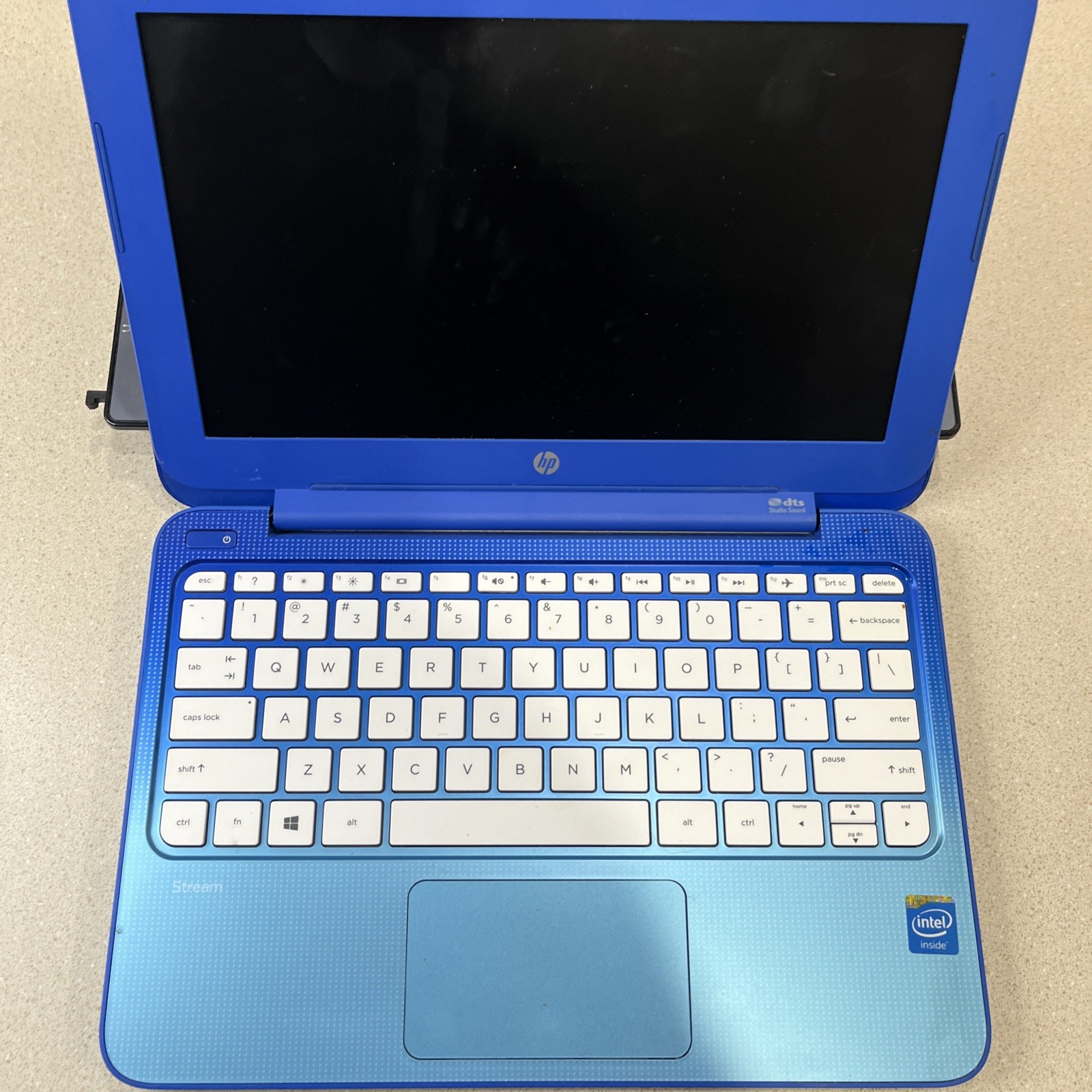 2 HP Laptops, Untested/no Cords. C COMPAQ 6910p @ HP RTL8723BE1T1R. #1523