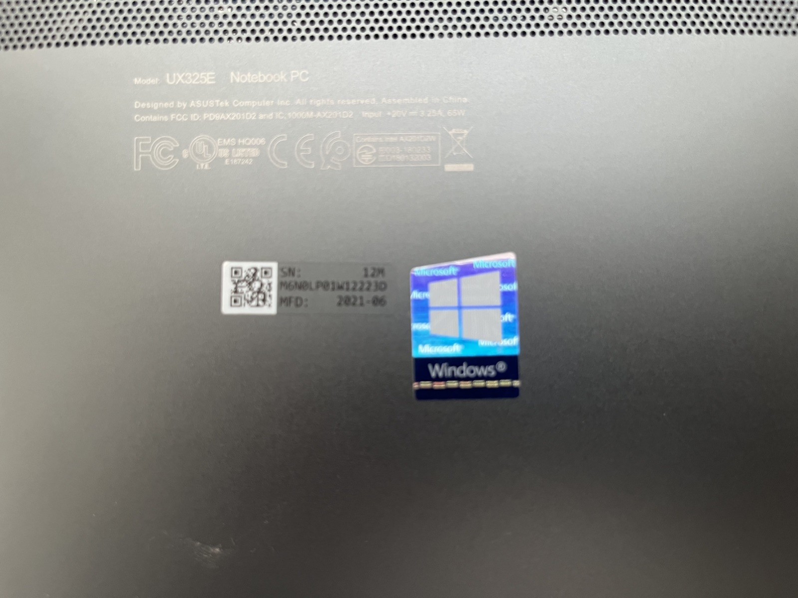Asus ZenBook UX325EA – FHD – i7 1165G7 – 8GB RAM – 512GB SSD – Gray