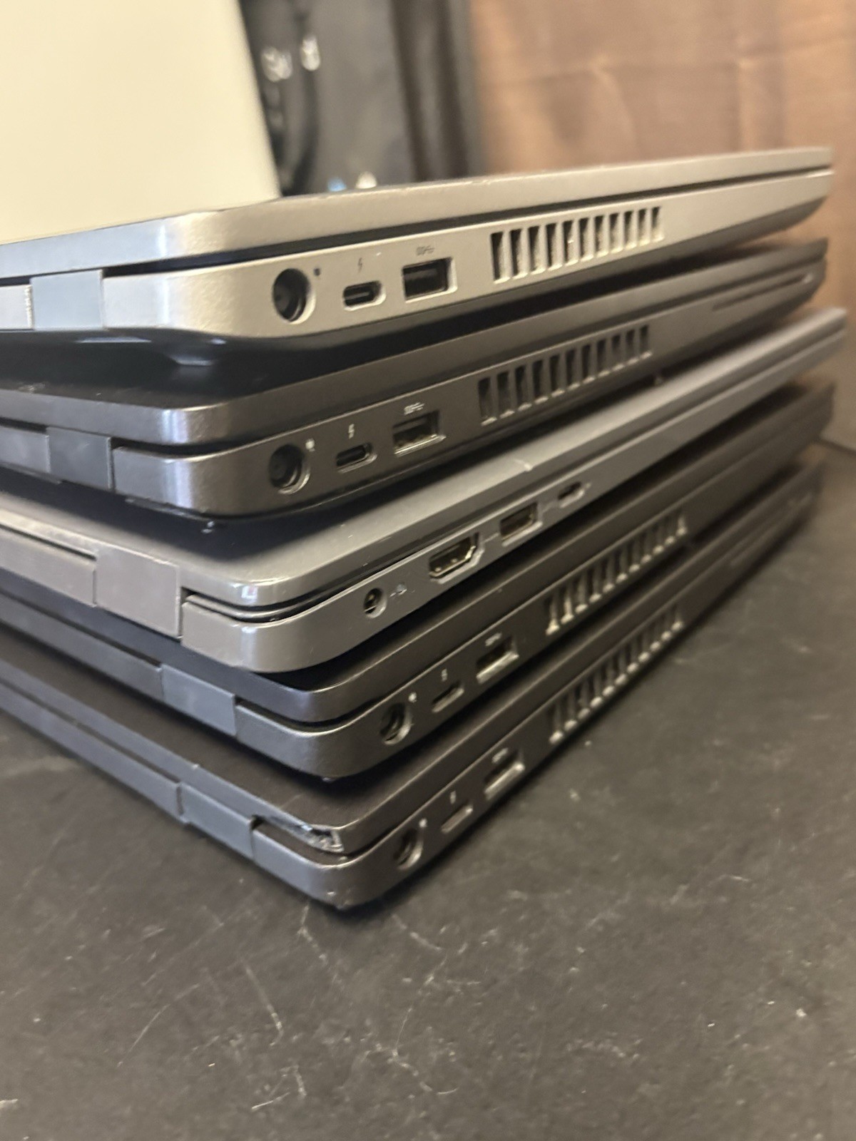 Lot Of 5 Dell Precision 3541 3551 3510 15.6″ | 2.30GHz i9-9880H | 4GB DDR4 |