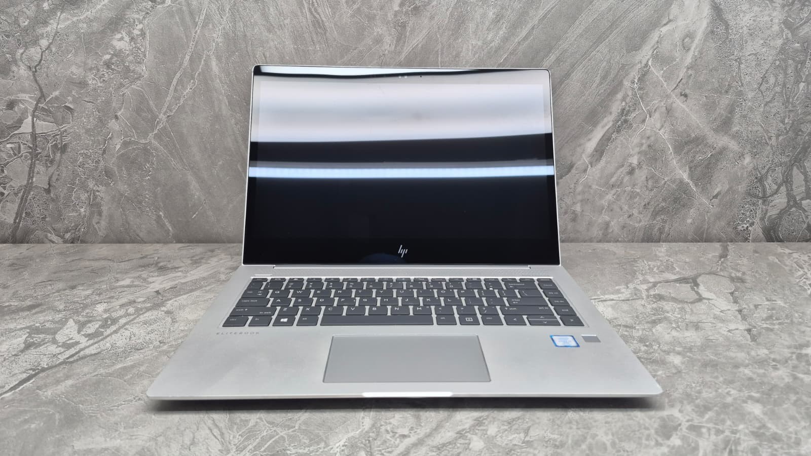 HP EliteBook 1040 G4 14” Touch – i7-7600 16GB RAM 512GB SSD HDMI USB C W11 Pro