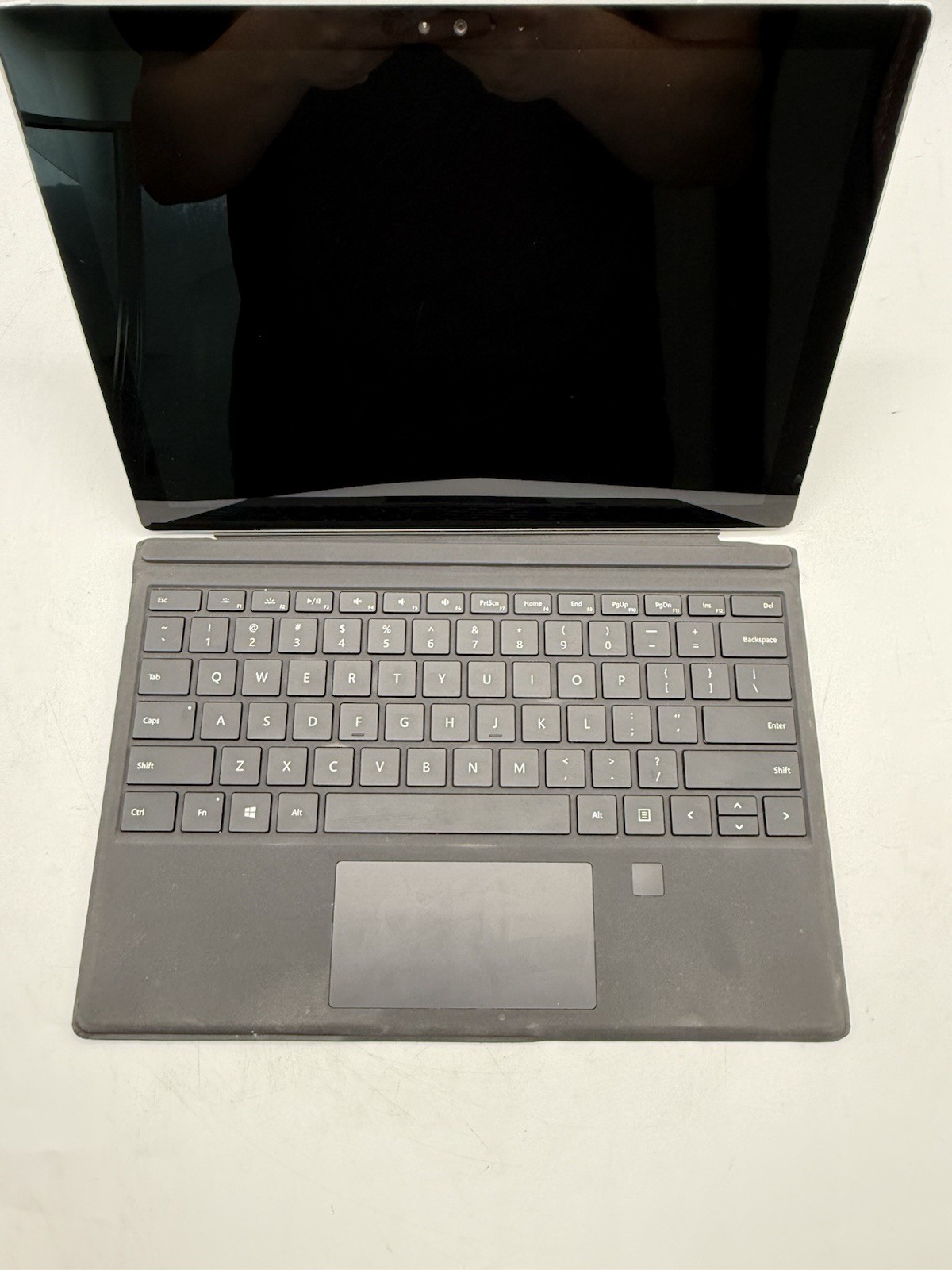 Microsoft Surface Pro 4 1724 12.3” Intel i5-6300U 4GB RAM 128GB SSD WIN10P