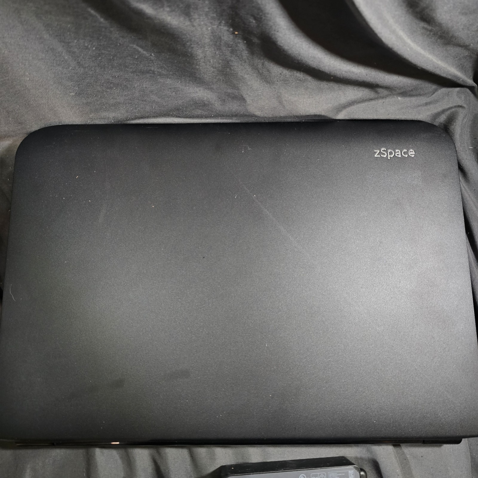zSpace W1847 15.6” Laptop – AMD A9-9420 – 16GB RAM – 256GB SSD