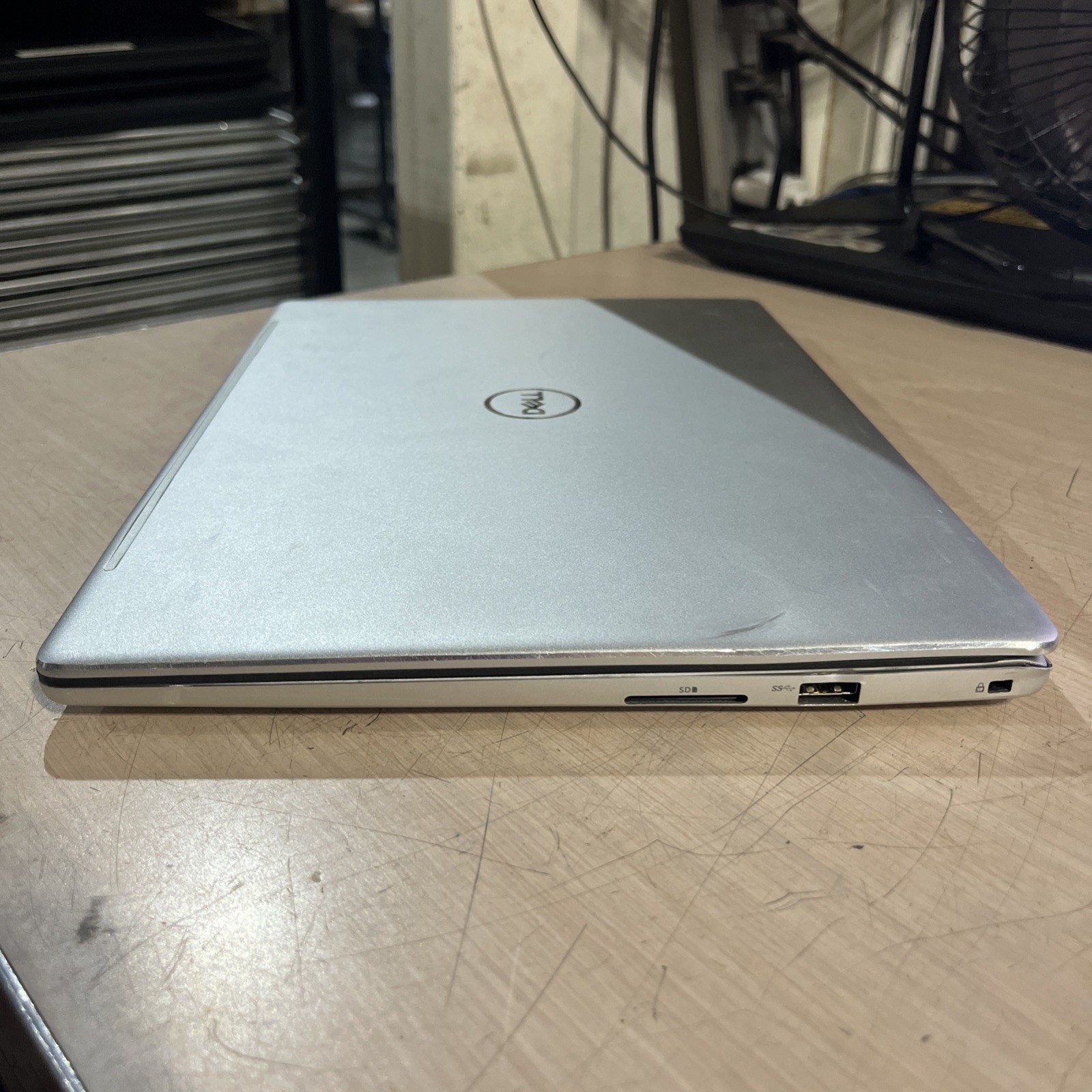 DELL INSPIRON 7380 INTEL CORE I5-8265U 1.60GHZ 8GB RAM NO HD .