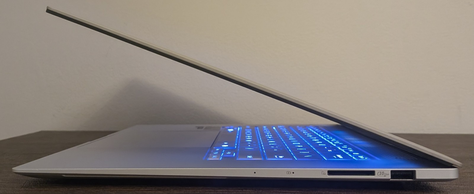 ASUS Zenbook S 16 3K 120Hz OLED Touch (Ryzen AI 9 365, 24GB RAM, 1TB SSD) White