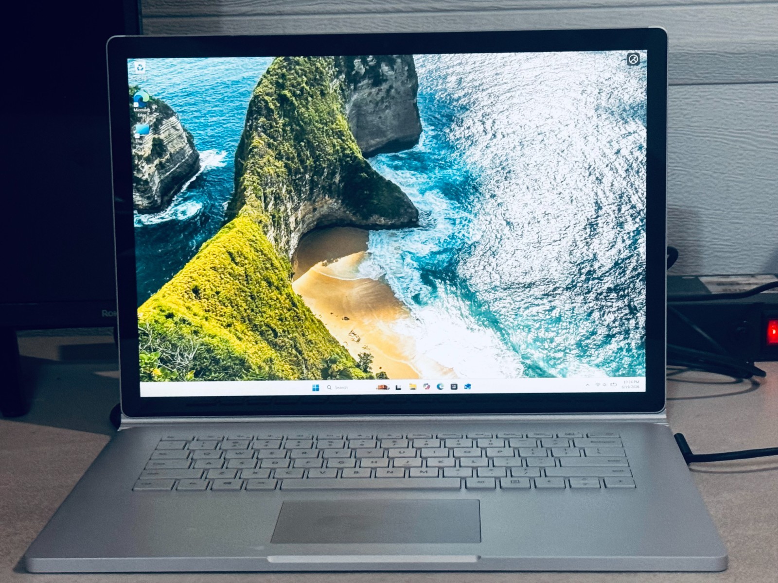 Microsoft Surface Book 3 Touch-Intel i7 1065G7-32GB RAM-512GB-6GB GTX 1660-READ