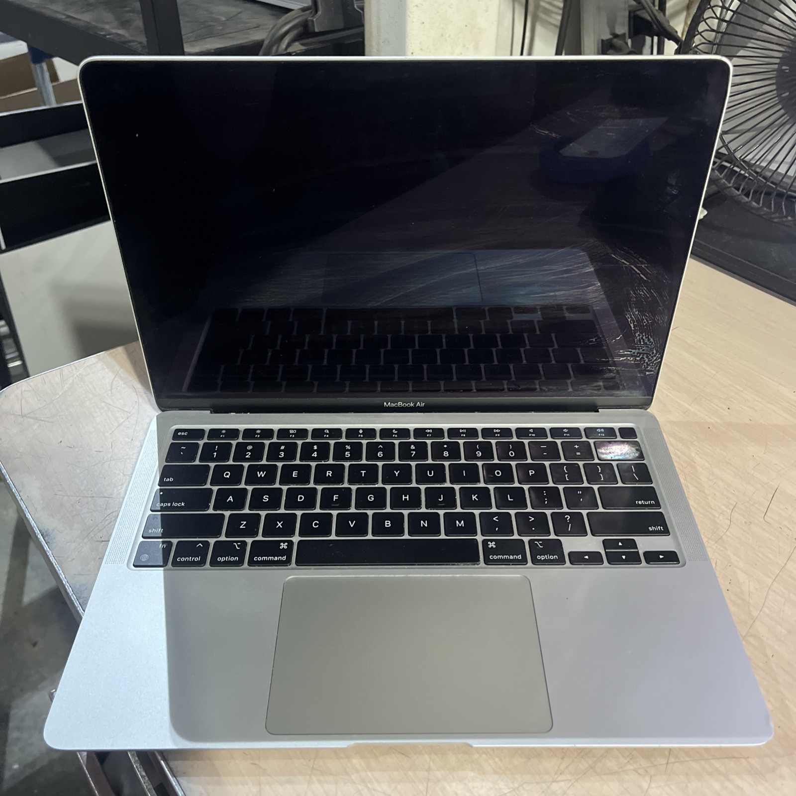 APPLE MACBOOK AIR “M1″ 8 CPU/7 GPU 2020 13” 3.2GHZ 8GB RAM 128SSD