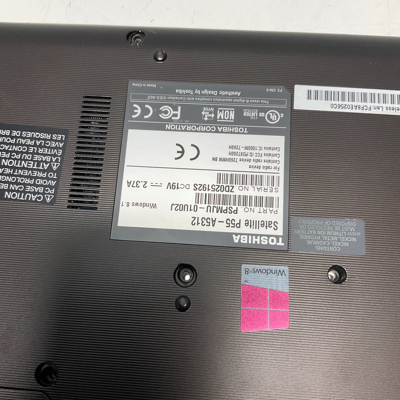 TOSHIBA SATELLITE RADIUS P55W-B5312-FOR PARTS/REPAIR- BROKEN LCD AS IS