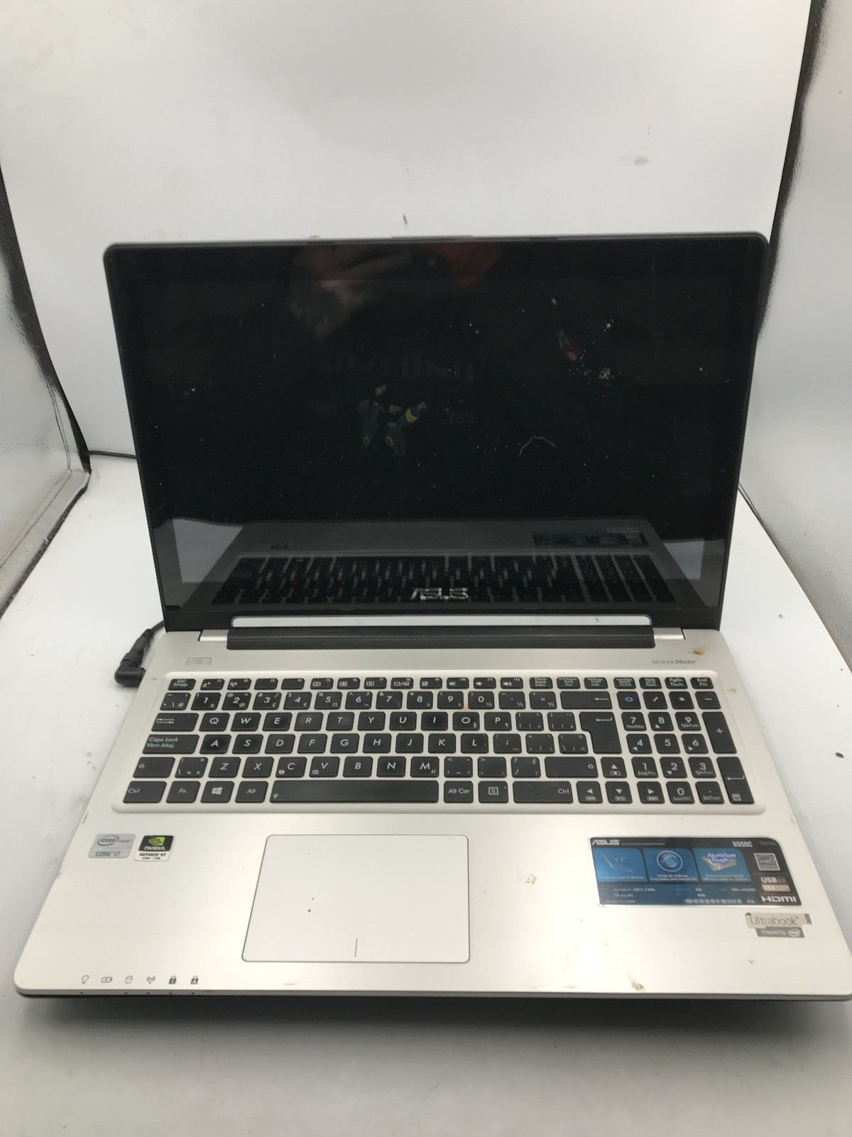 ASUS S550C LAPTOP – FOR PARTS/NO POWER – INTEL I7 3537U – NO RAM – READ DESC -BB