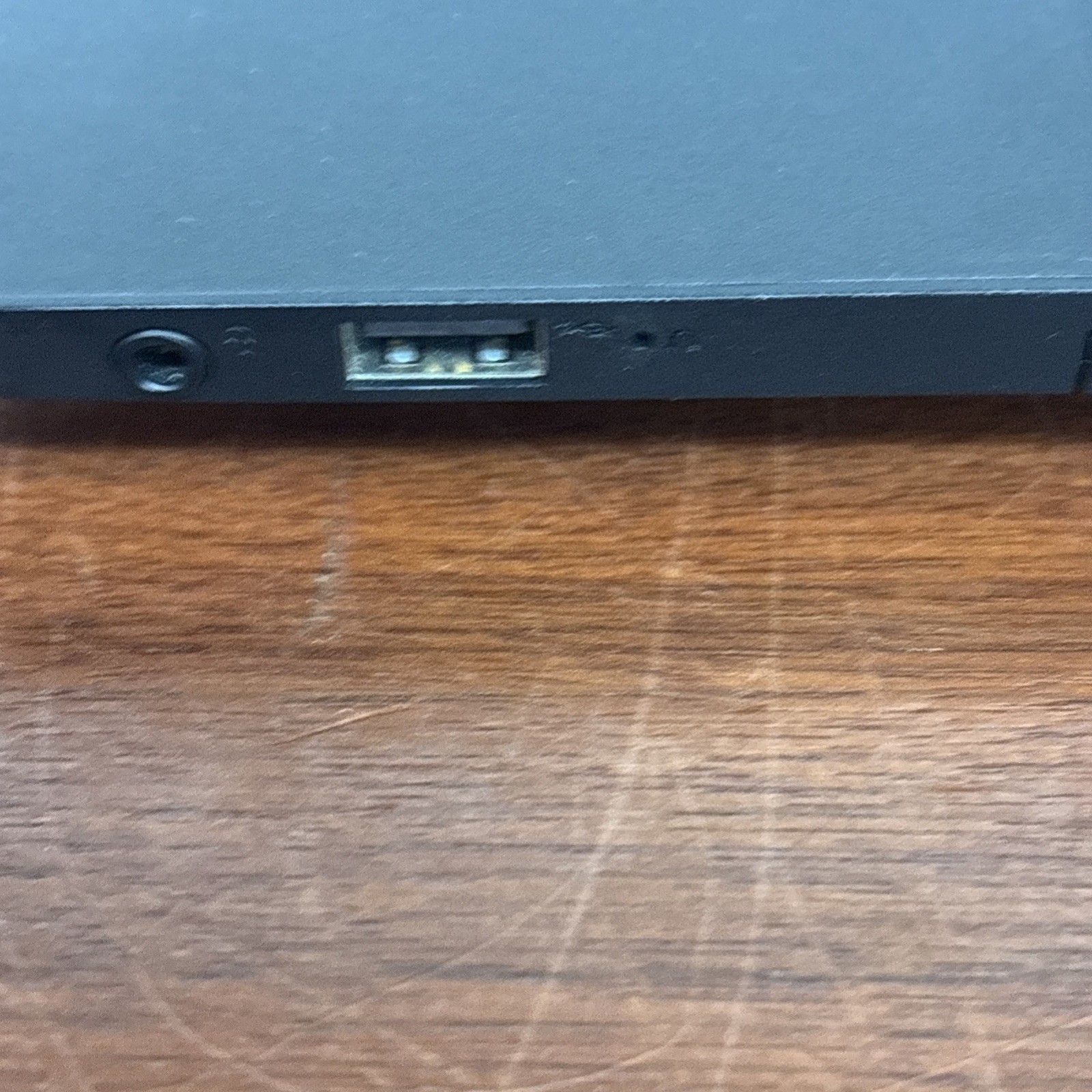 Lenovo B50-45 Laptop AMD E1 8GB RAM 300GB HDD Win 7 Pro