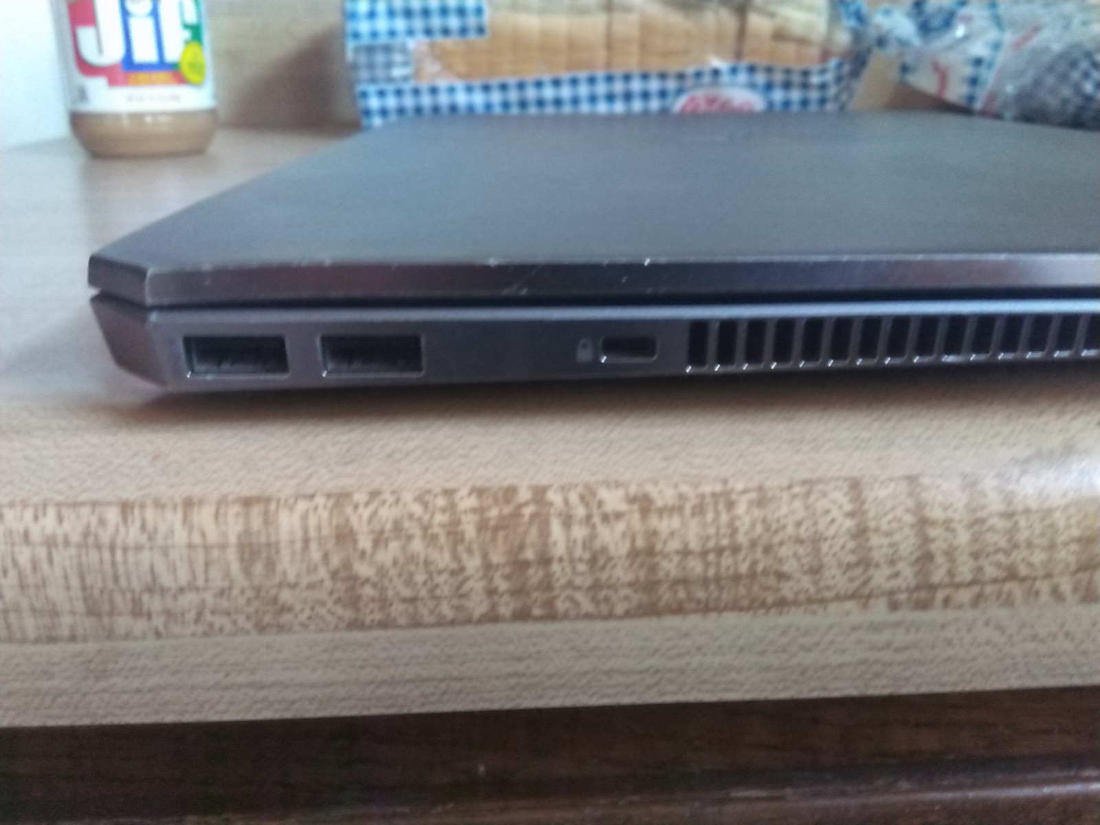 HP ZBook Studio G5 15.6″ i7-8850H 16GB RAM 512GB SSD Quadro P1000 Win 10 Pro