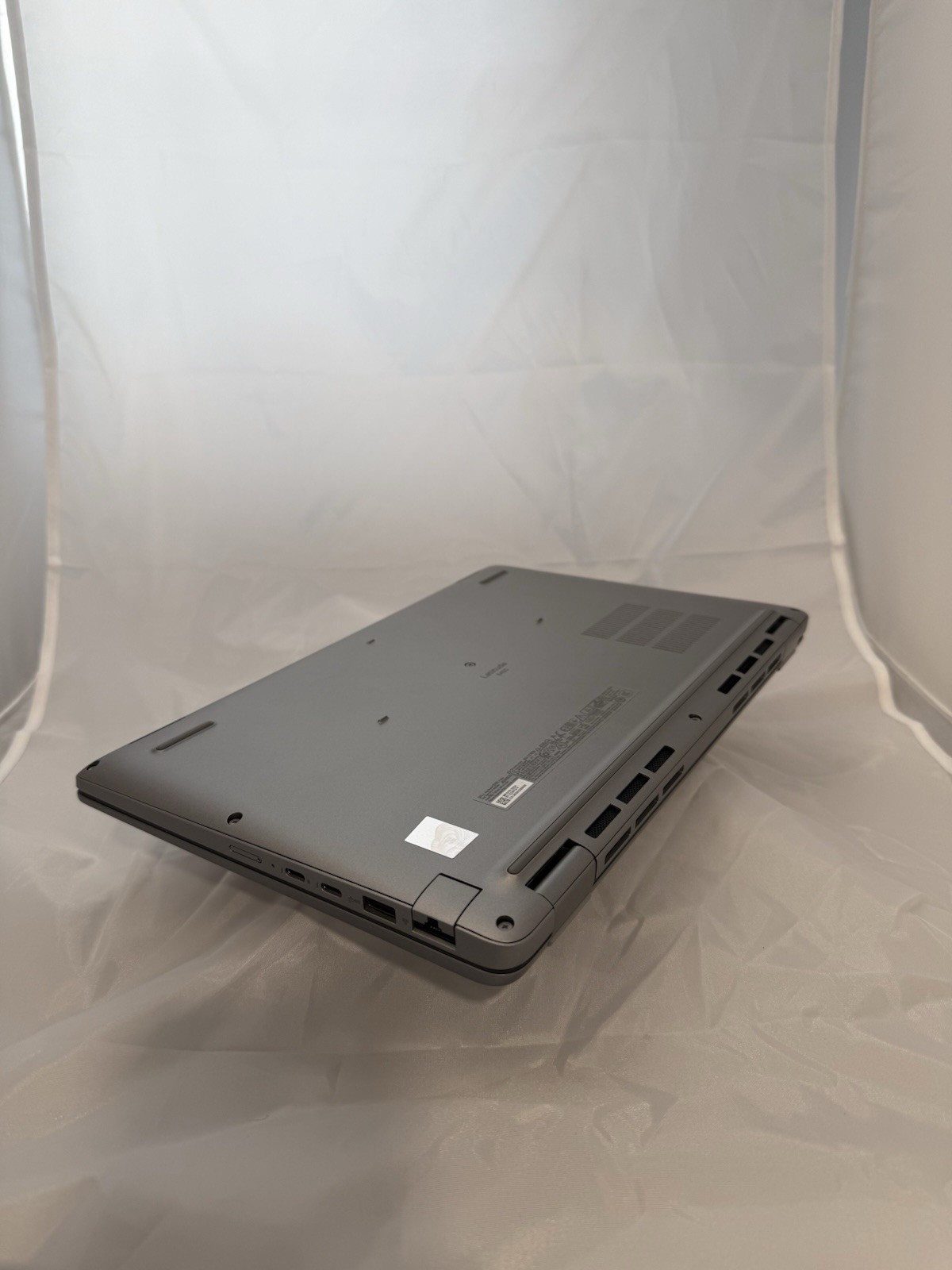 Dell Latitude 5450 14″ Ultra 7 155U 16GB RAM 512GB SSD Win 11 Pro Warranty 2028