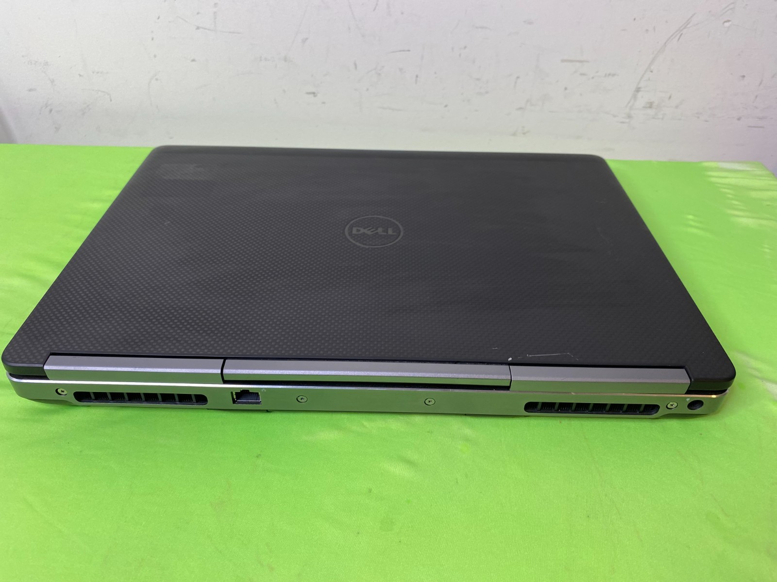 Dell Precision 7520 Intel i7-6820HQ 2.70GHz 256GB SSD, 20GB RAM Win 11/M2200