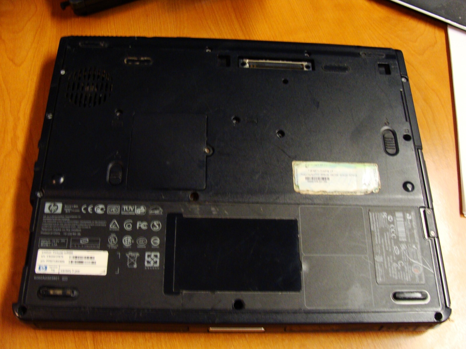 Original HP Compaq NC6000 Laptop 14.1″ AS-IS for parts