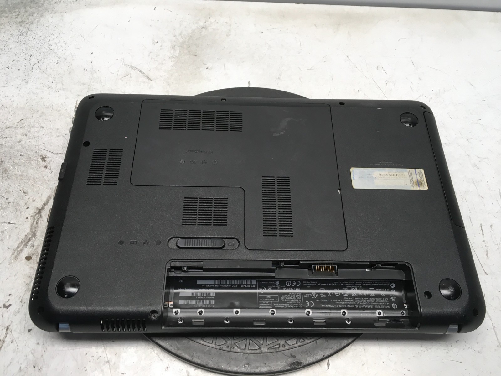 HP Pavilion DV6T-6B00 Intel i7-2670QM 2.2GHz 4 GB NO HDD