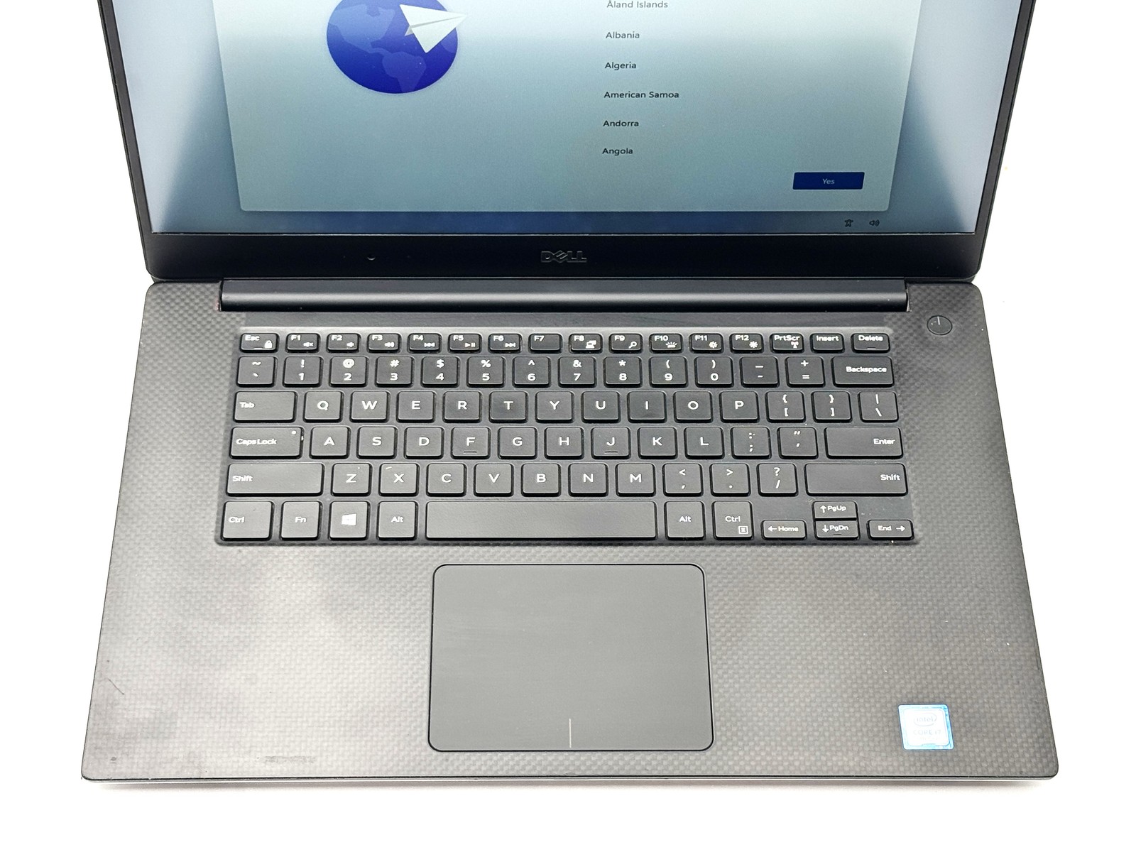 Dell XPS 15 9560 – 15.6″ FHD – i7‑7700HQ –16 GB RAM –GTX 1050 –512 GB SSD–Silver