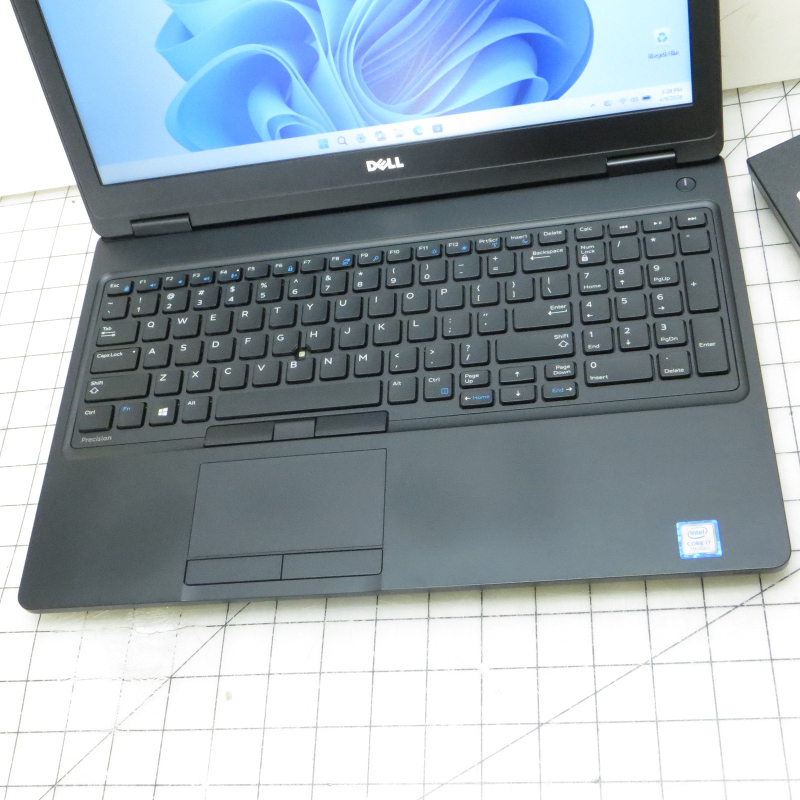 Dell Precision 3520 Intel i7 8GB RAM 256GB SSD 15.6″ Windows 11 Pro Laptop PC