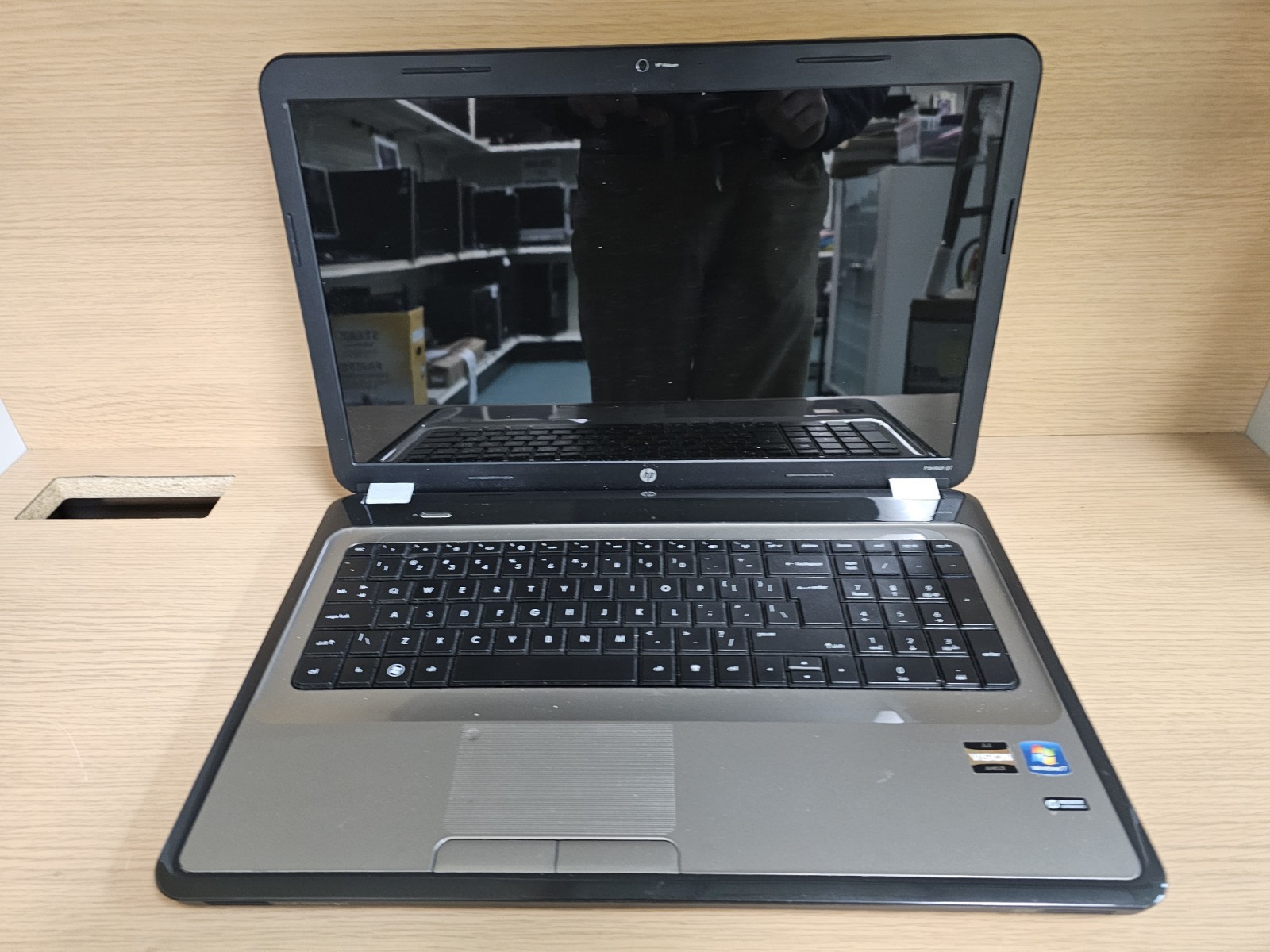 hp pavilion g7 for parts or non working