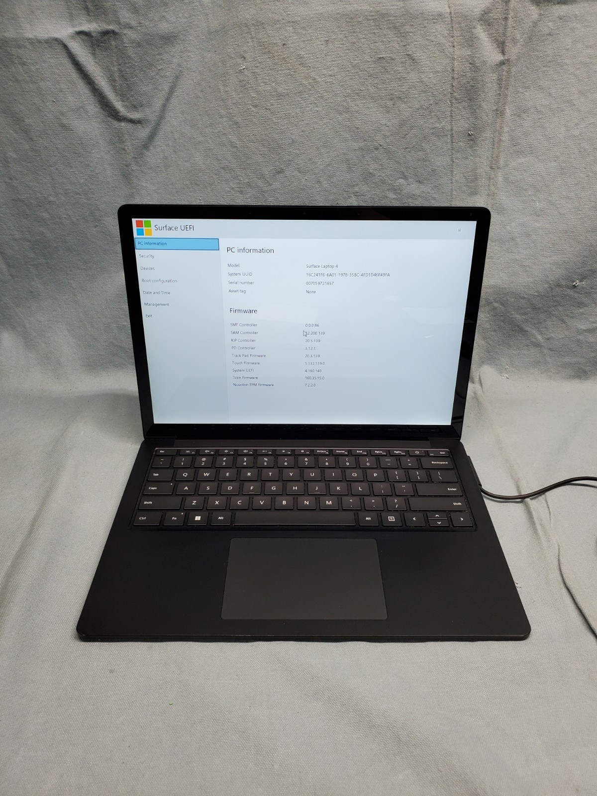 Surface Laptop 4 13.5″ Ryzen 7 4980U 2.00GHz/ 16GB / 512GB SSD #2872