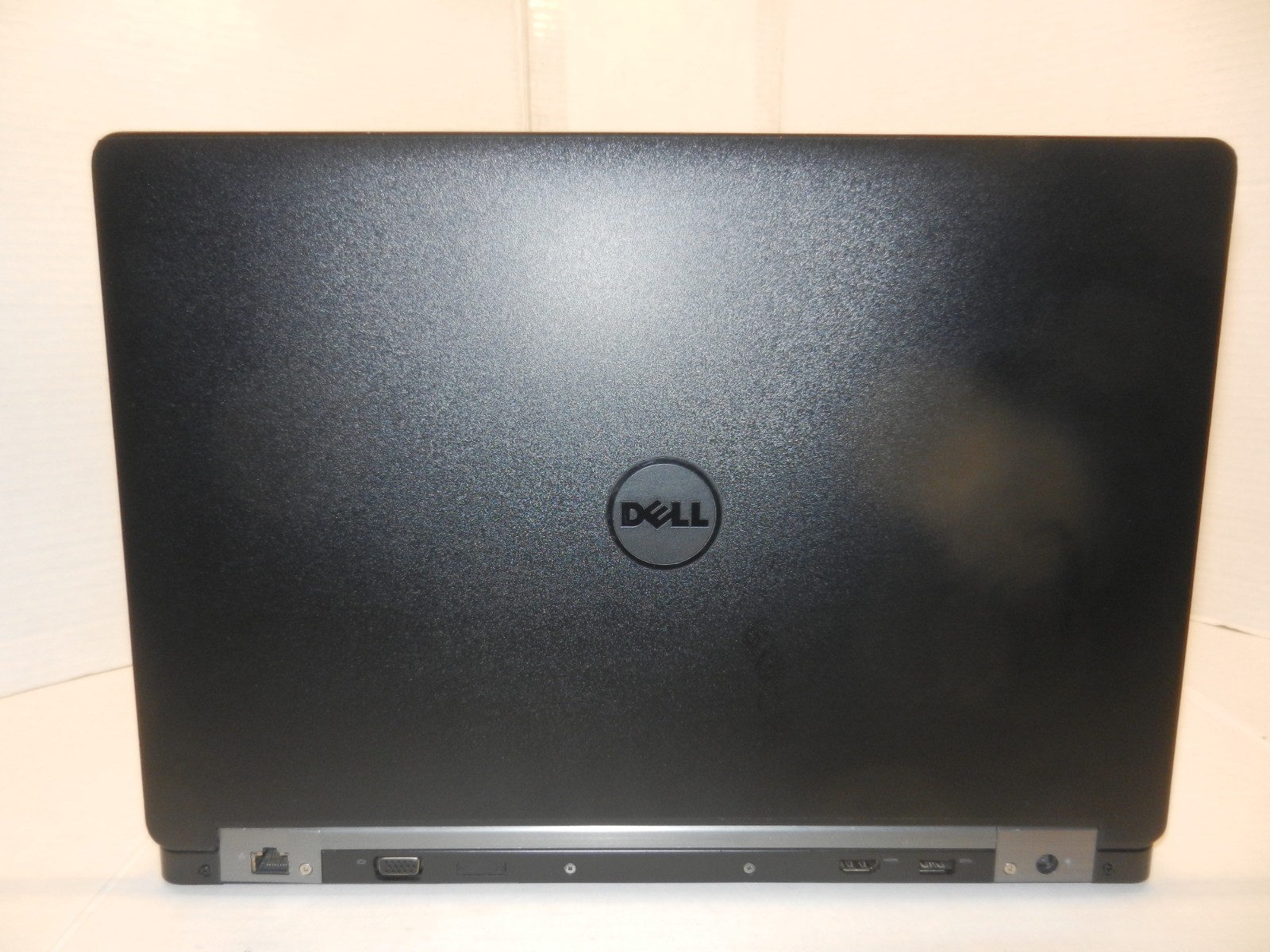 DELL LATITUDE E5570 15.5″ CORE i3-6100U 2.3GHz 8GB RAM 256GB SSD WINDOWS 10