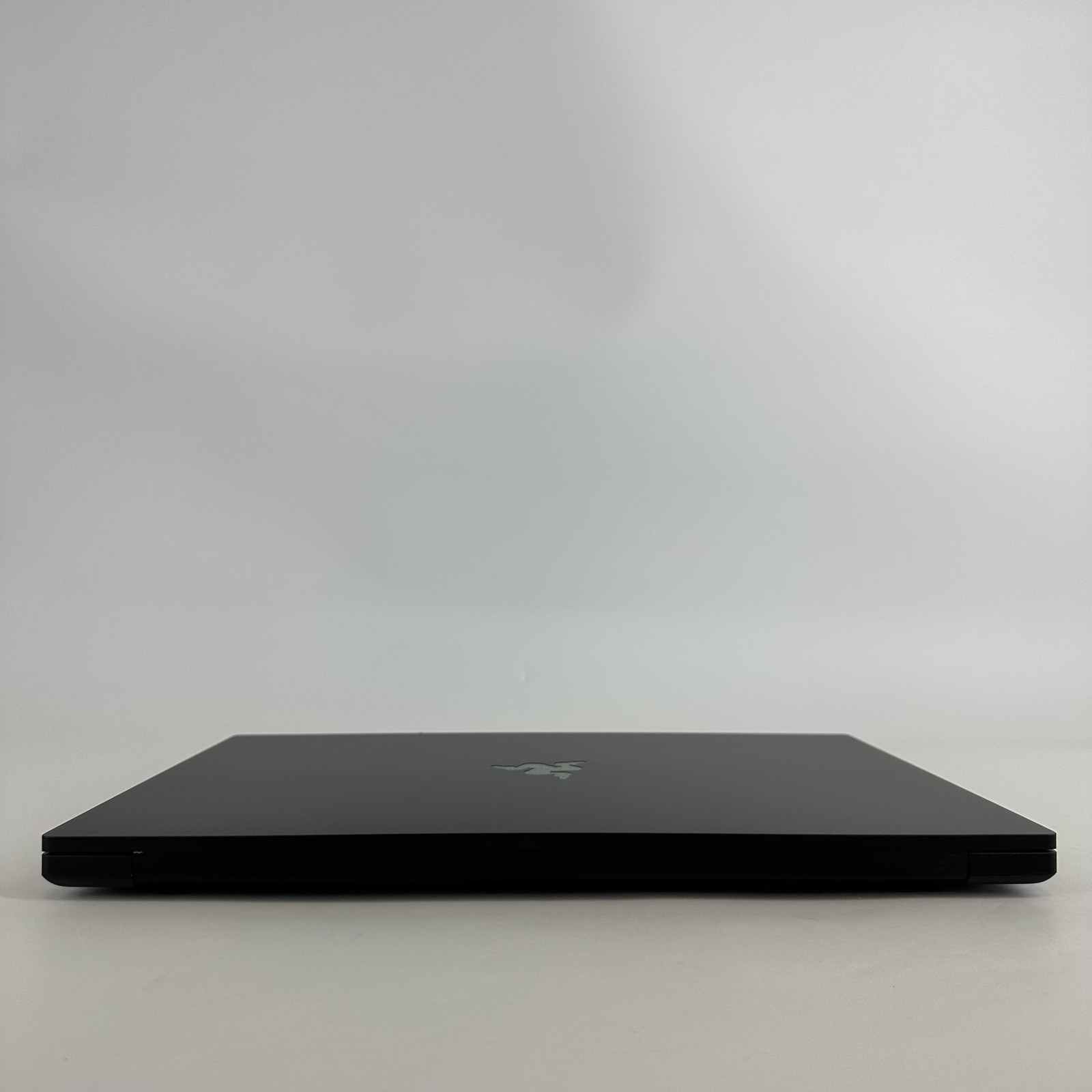 Razer Blade 18 Black 120Hz UHD+ 2.2 GHz i9-14900HX 64GB 2TB/2TB NVIDIA RTX 4090