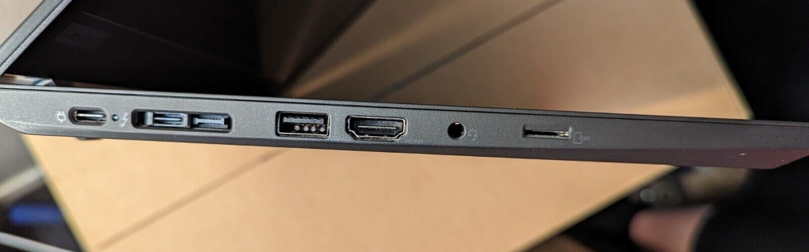 Lenovo ThinkPad P14s Gen 1 w/ NVIDIA P520 – 16GB RAM 256GB SSD (Bad Battery)