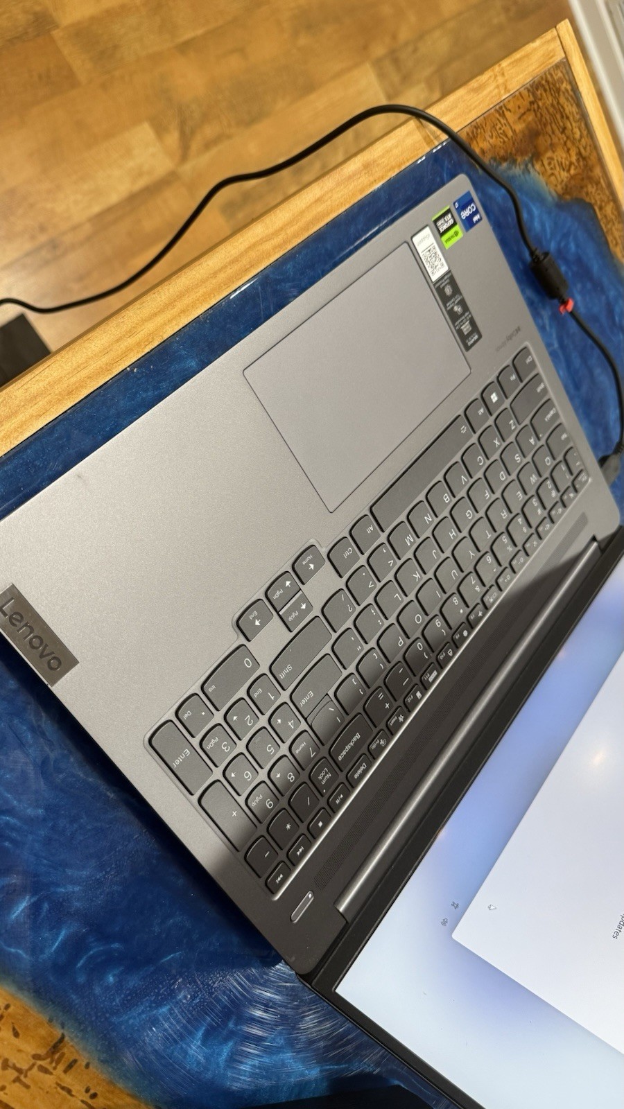 Lenovo IdeaPad Pro 5 16IRH8 16″ (1TB SSD, Intel Core i5 13th Gen., 4.70 GHz,…