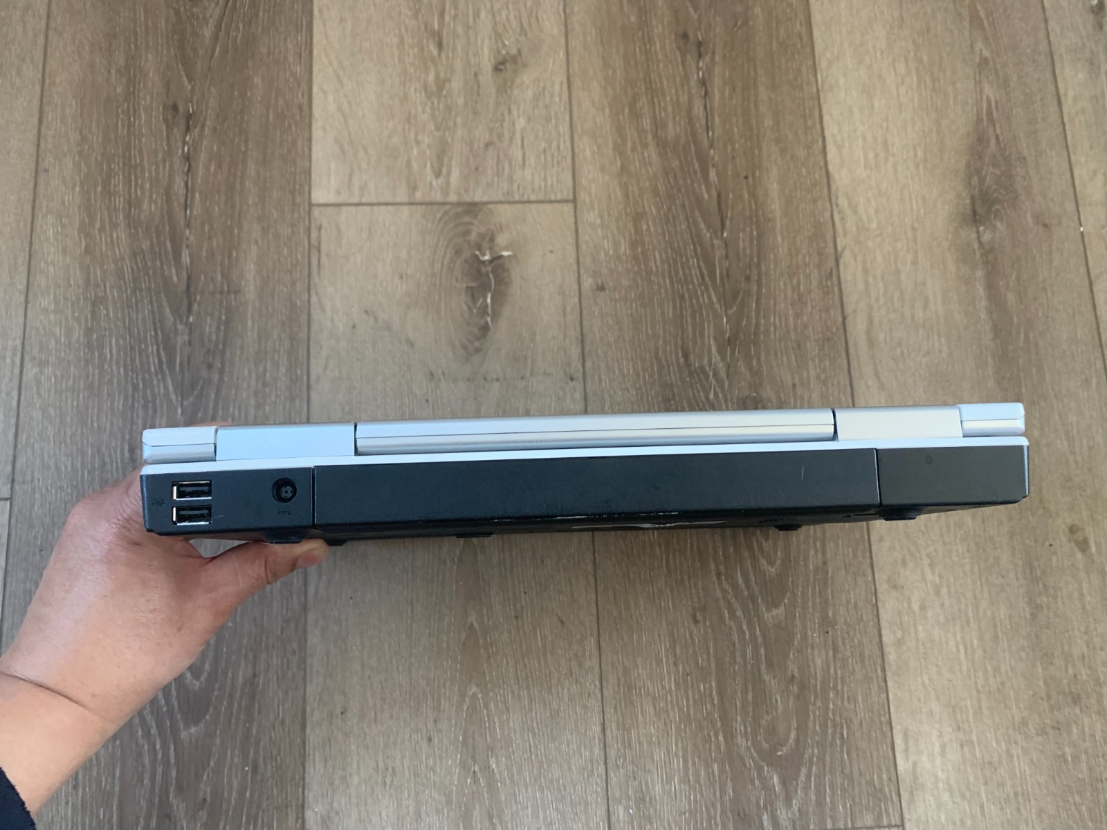 Dell Inspiron 640m 14″ Intel Core Duo T2050 1.6GHz 1GB RAM 120GB HDD Win 7 Pro