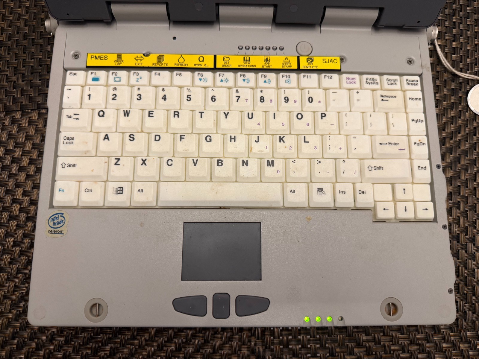 🖥️ Itronix GoBook II Celeron @1.8MHz, 1GB RAM w/AC adapter for PARTS OR REPAIR